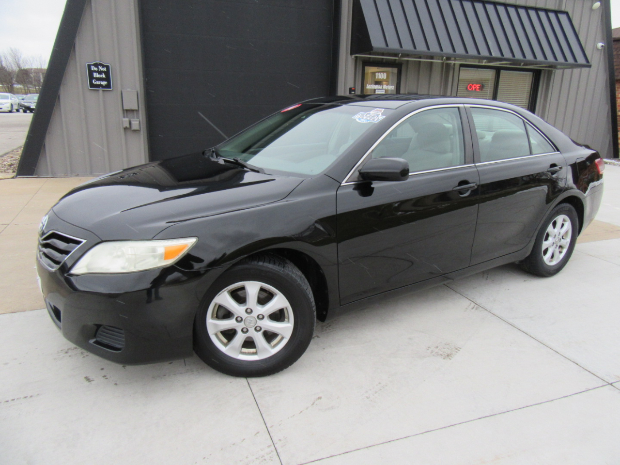 Toyota Camry LE 2011