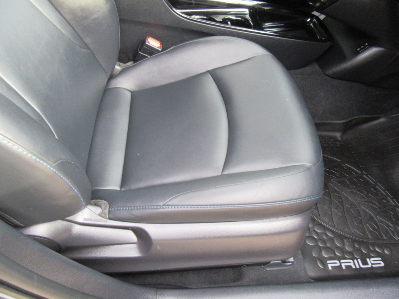 Toyota Prius Four Touring 2017