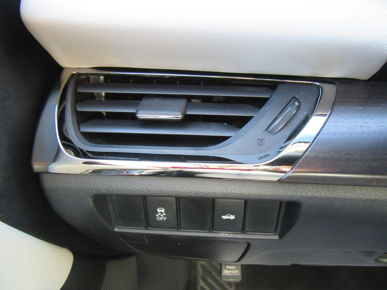 Toyota Avalon XLE 2016