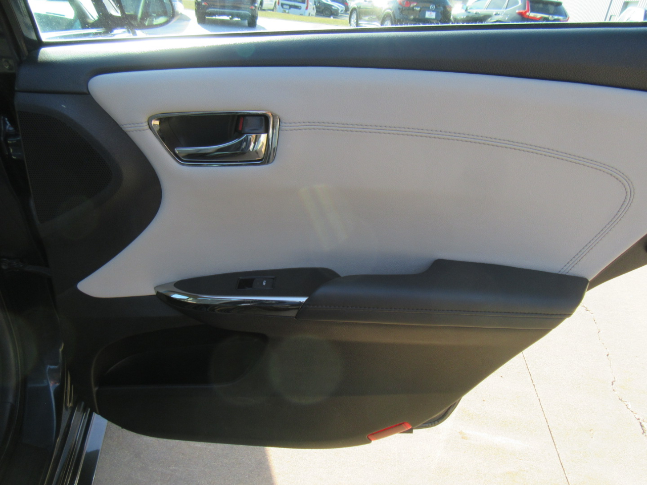 Toyota Avalon XLE 2016