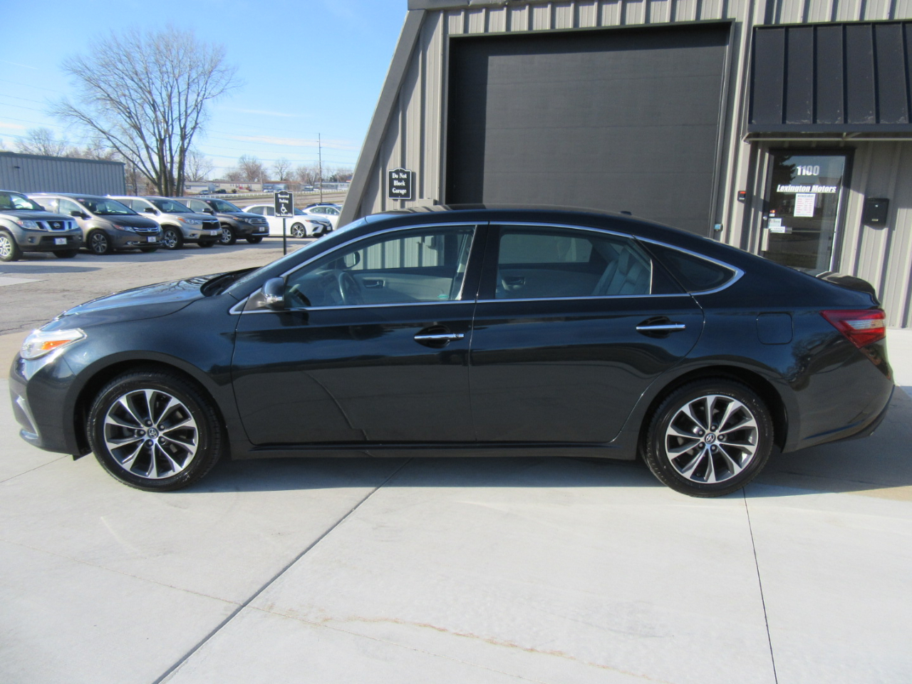 Toyota Avalon XLE 2016