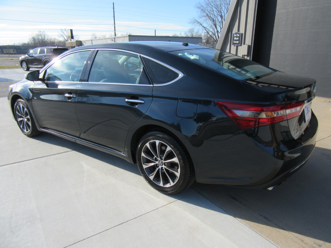 Toyota Avalon XLE 2016