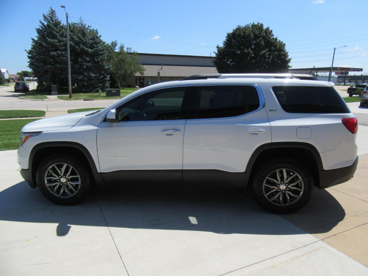 GMC Acadia SLT-1 AWD 2019