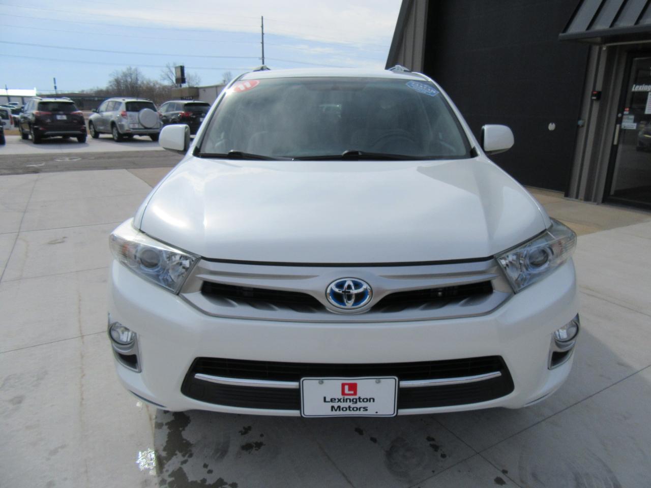 Toyota Highlander Hybrid 4WD 2011