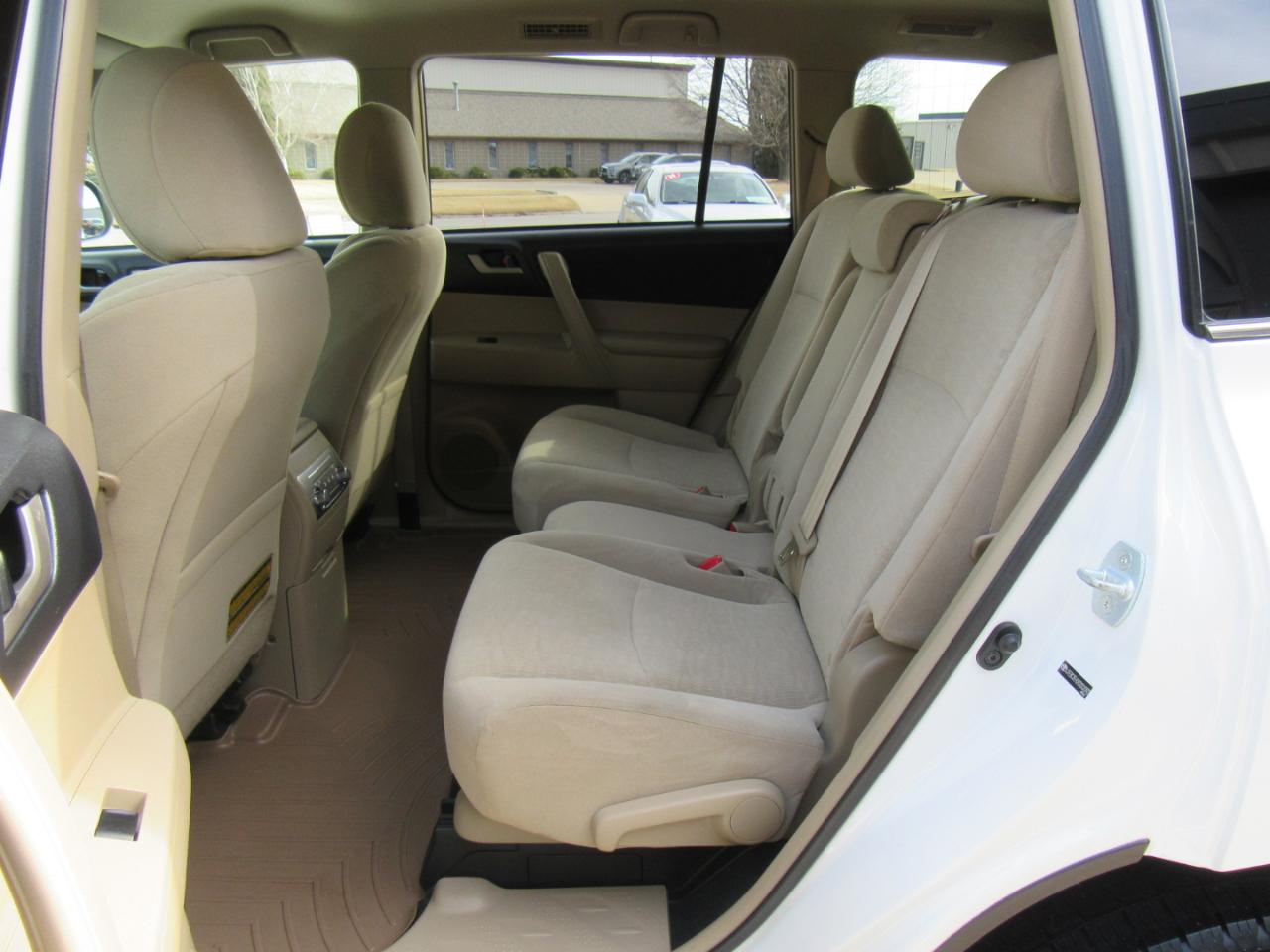 Toyota Highlander Hybrid 4WD 2011