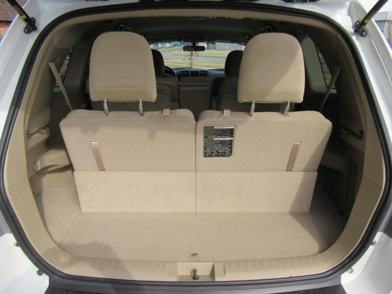 Toyota Highlander Hybrid 4WD 2011