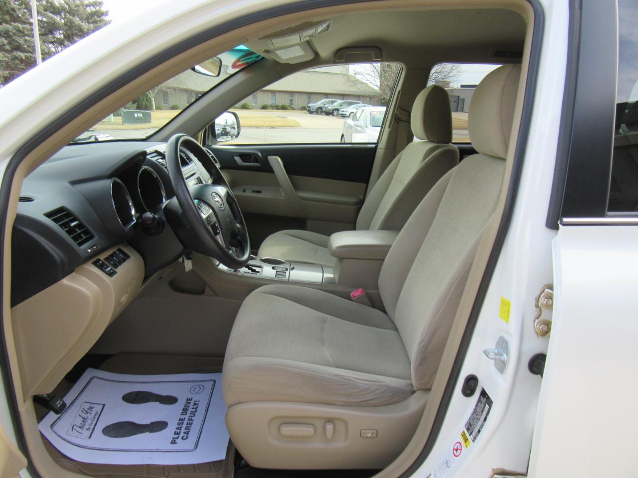 Toyota Highlander Hybrid 4WD 2011