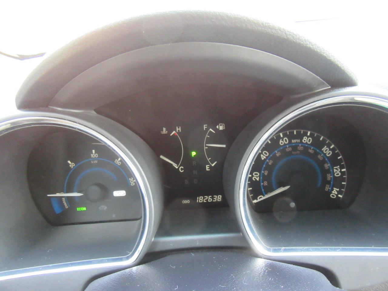 Toyota Highlander Hybrid 4WD 2011