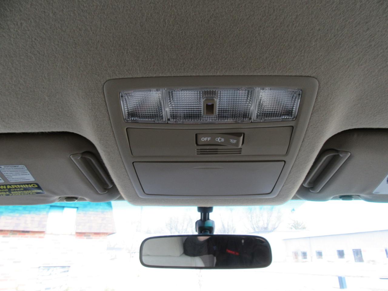 Toyota Highlander Hybrid 4WD 2011