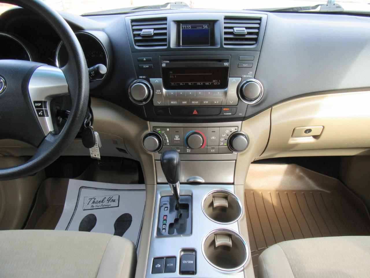 Toyota Highlander Hybrid 4WD 2011