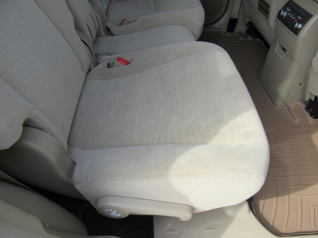 Toyota Highlander Hybrid 4WD 2011