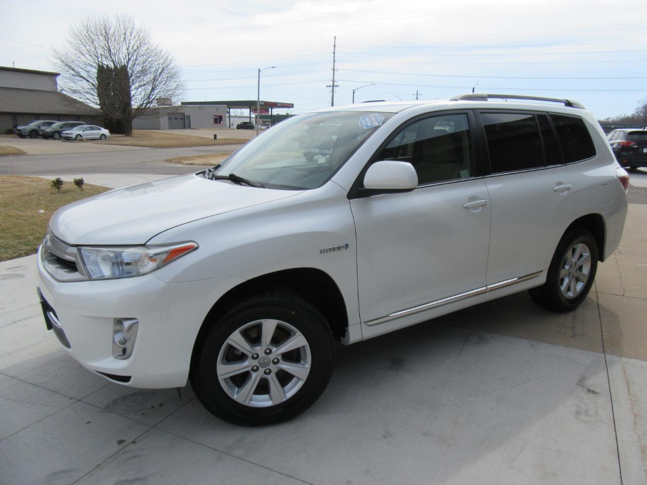 Toyota Highlander Hybrid 4WD 2011