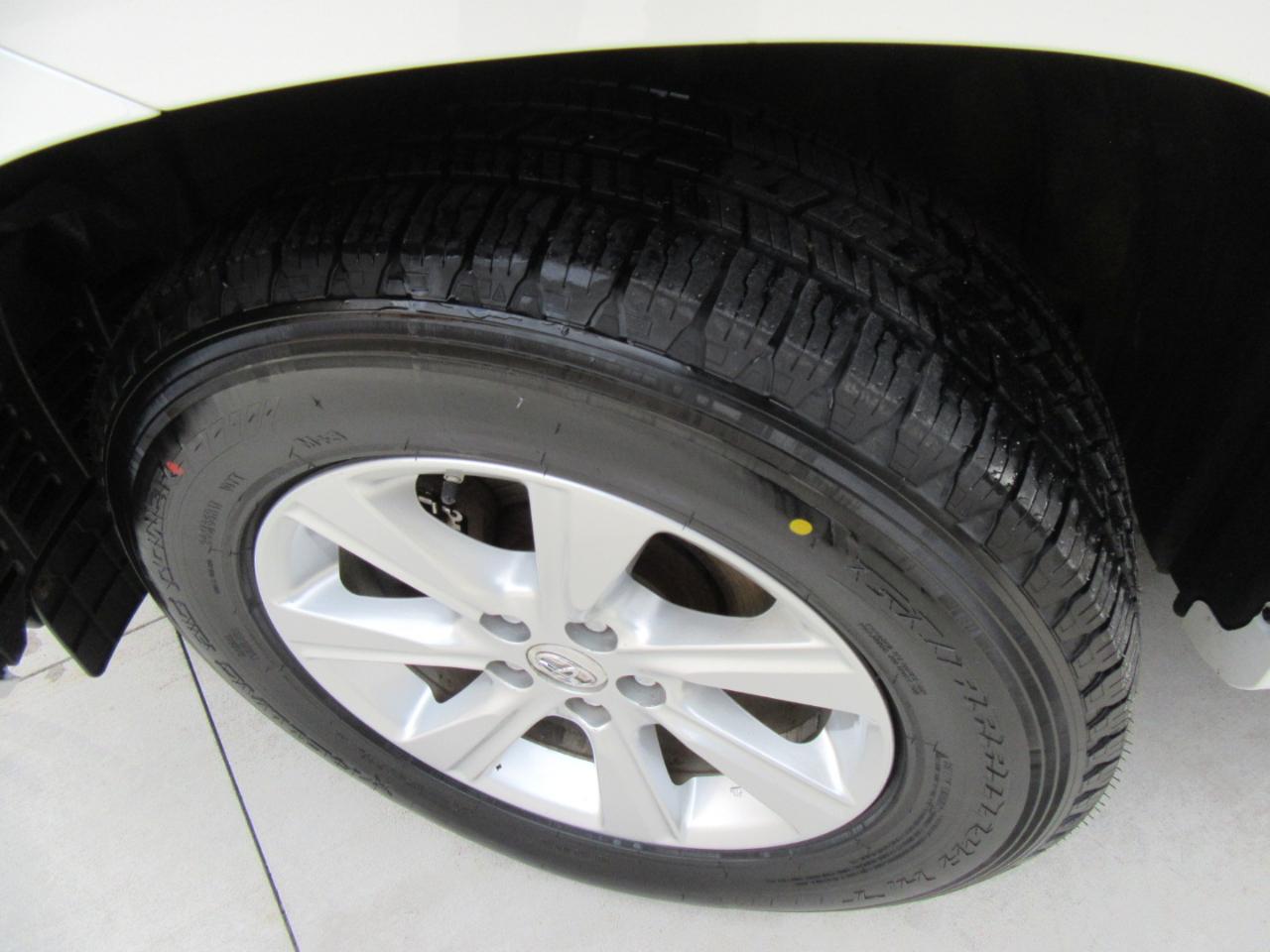 Toyota Highlander Hybrid 4WD 2011