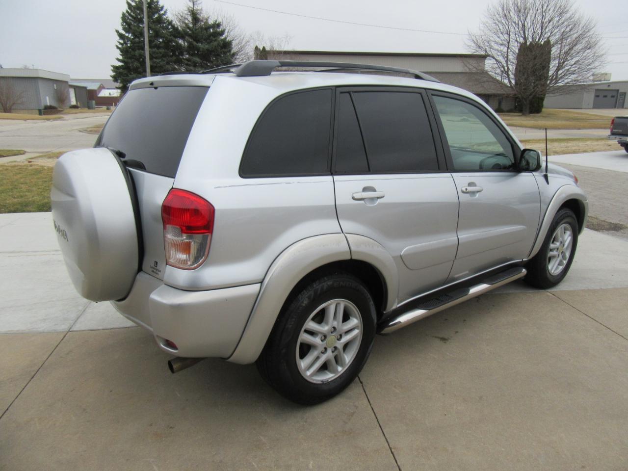 Toyota RAV4 2WD 2002