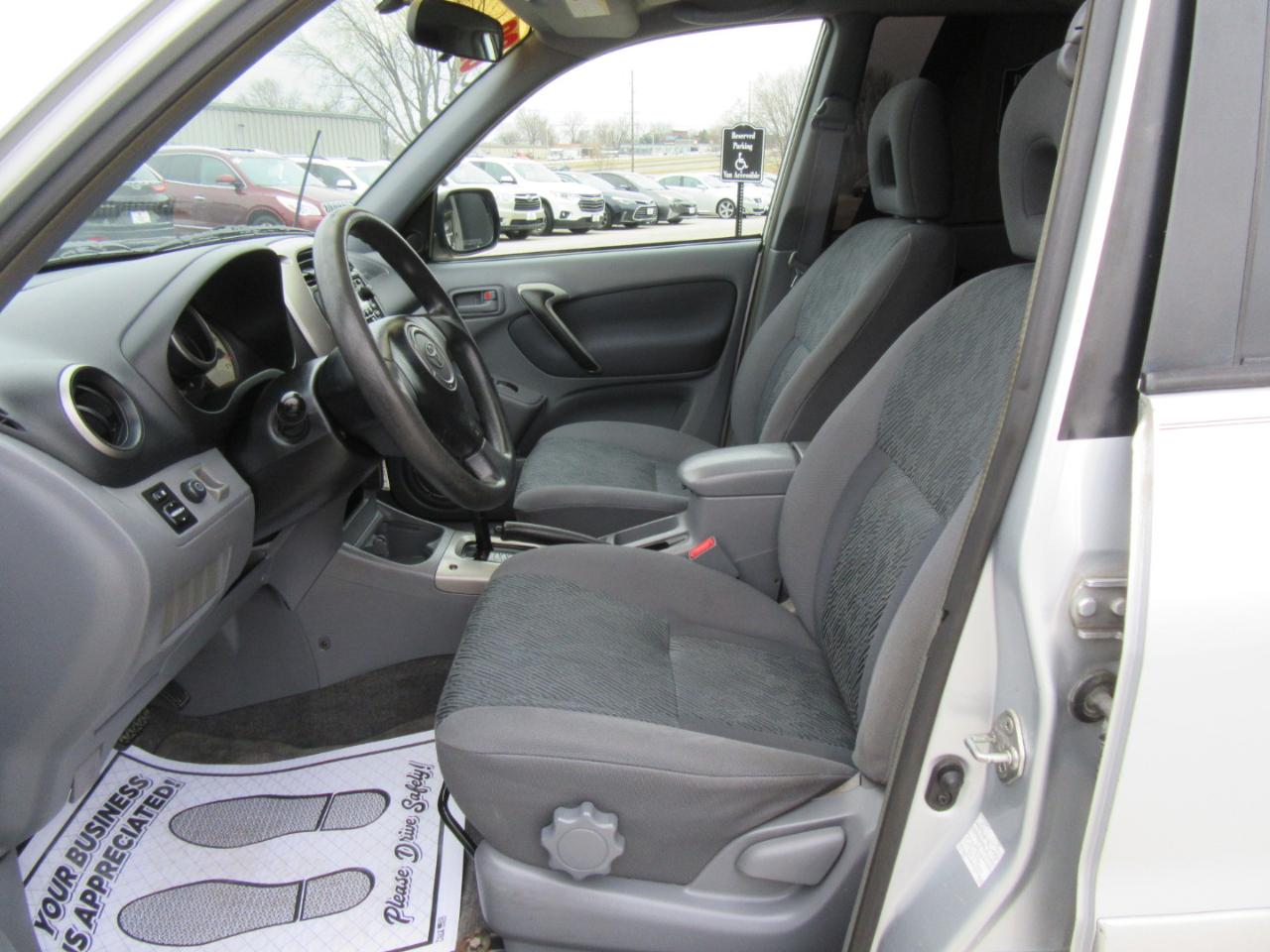 Toyota RAV4 2WD 2002