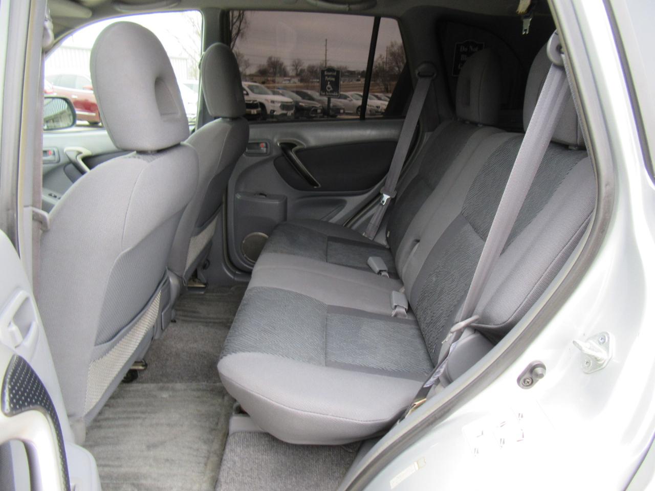 Toyota RAV4 2WD 2002