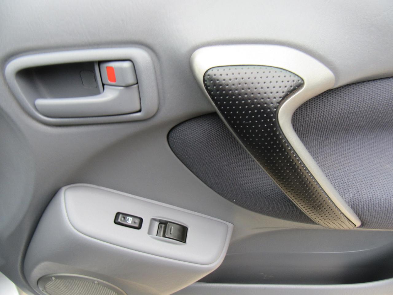 Toyota RAV4 2WD 2002