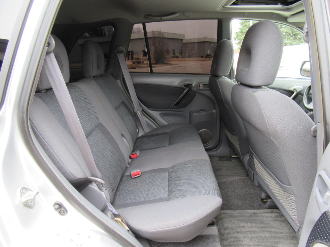 Toyota RAV4 2WD 2002