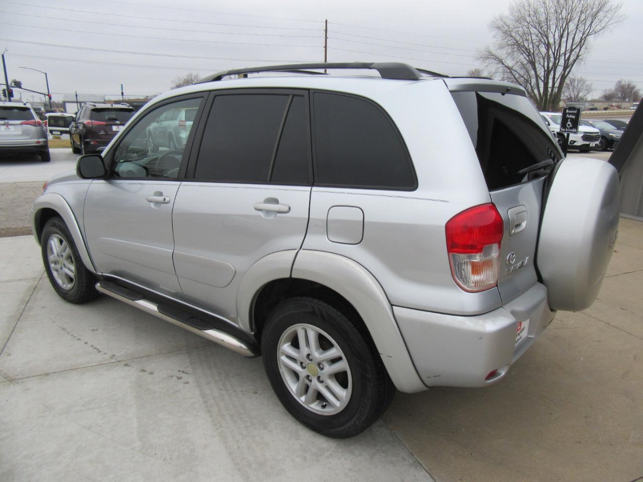 Toyota RAV4 2WD 2002