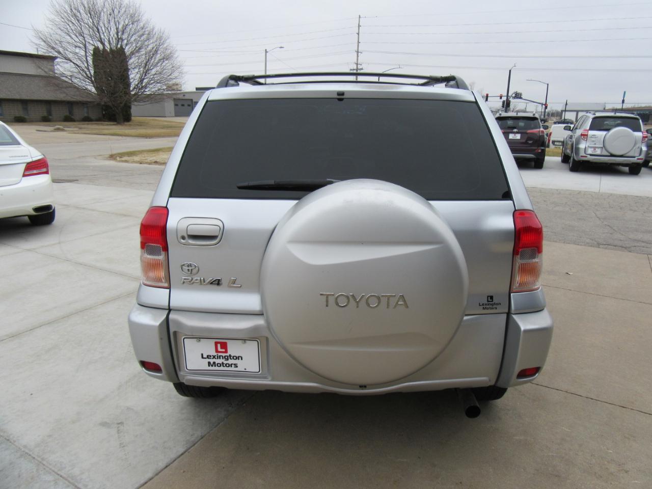 Toyota RAV4 2WD 2002