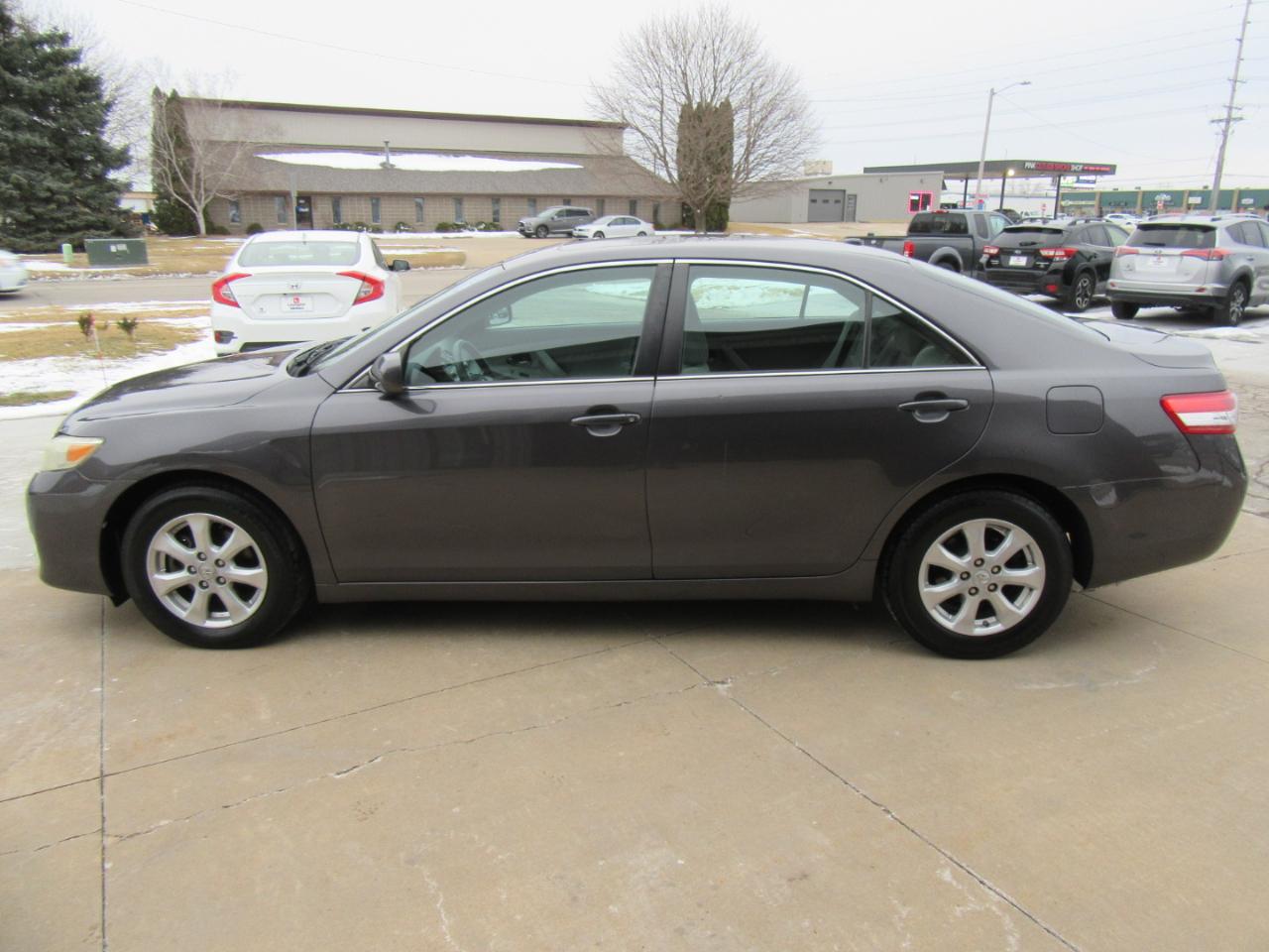 Toyota Camry LE 2011