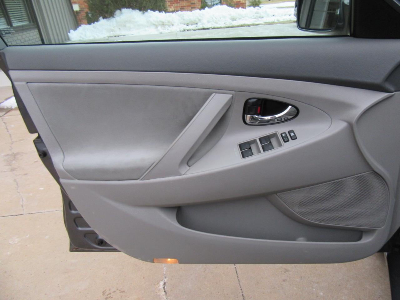 Toyota Camry LE 2011