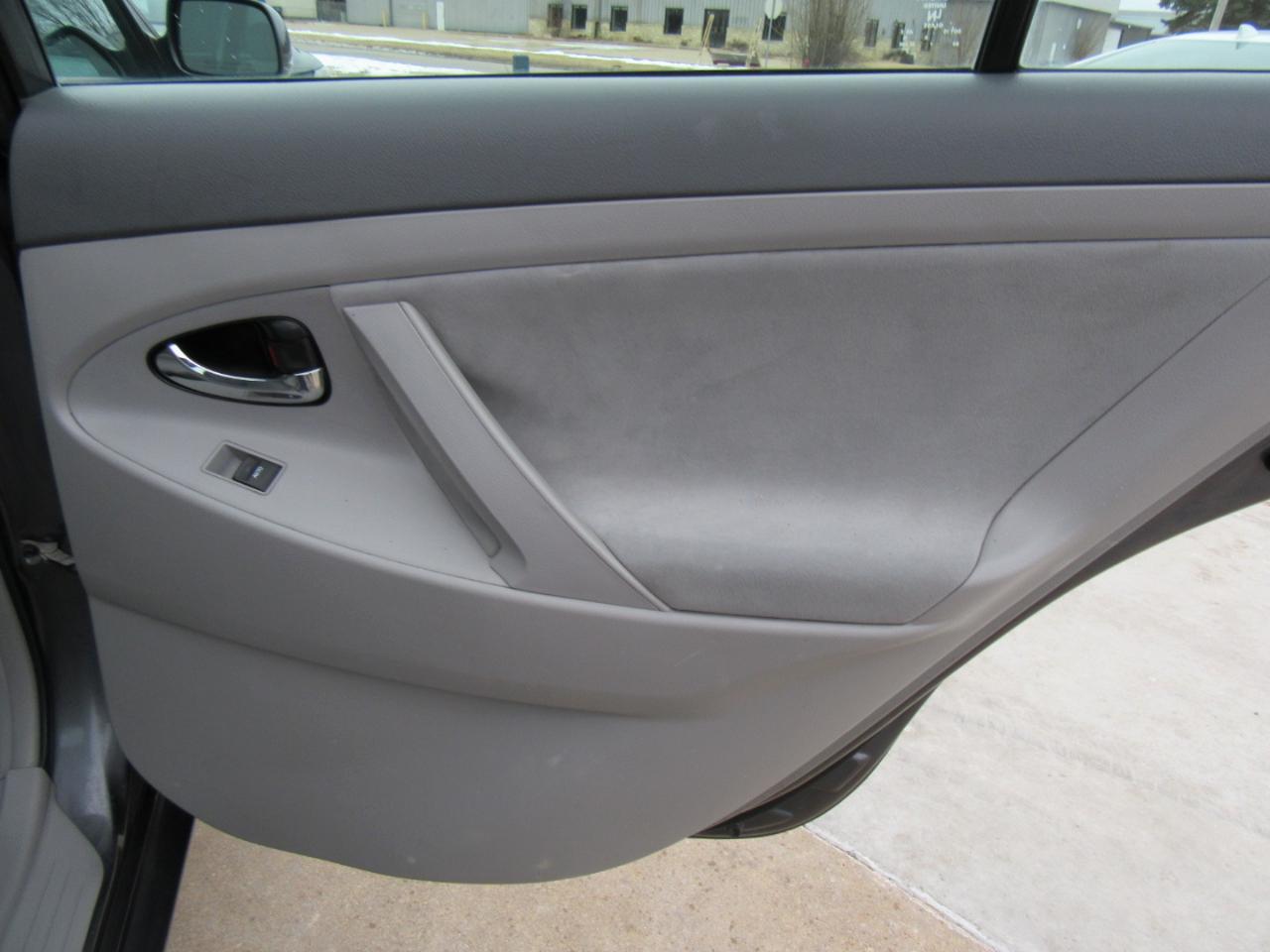 Toyota Camry LE 2011