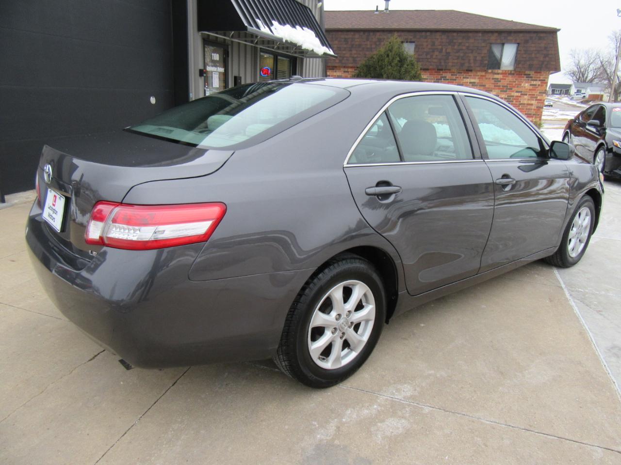 Toyota Camry LE 2011