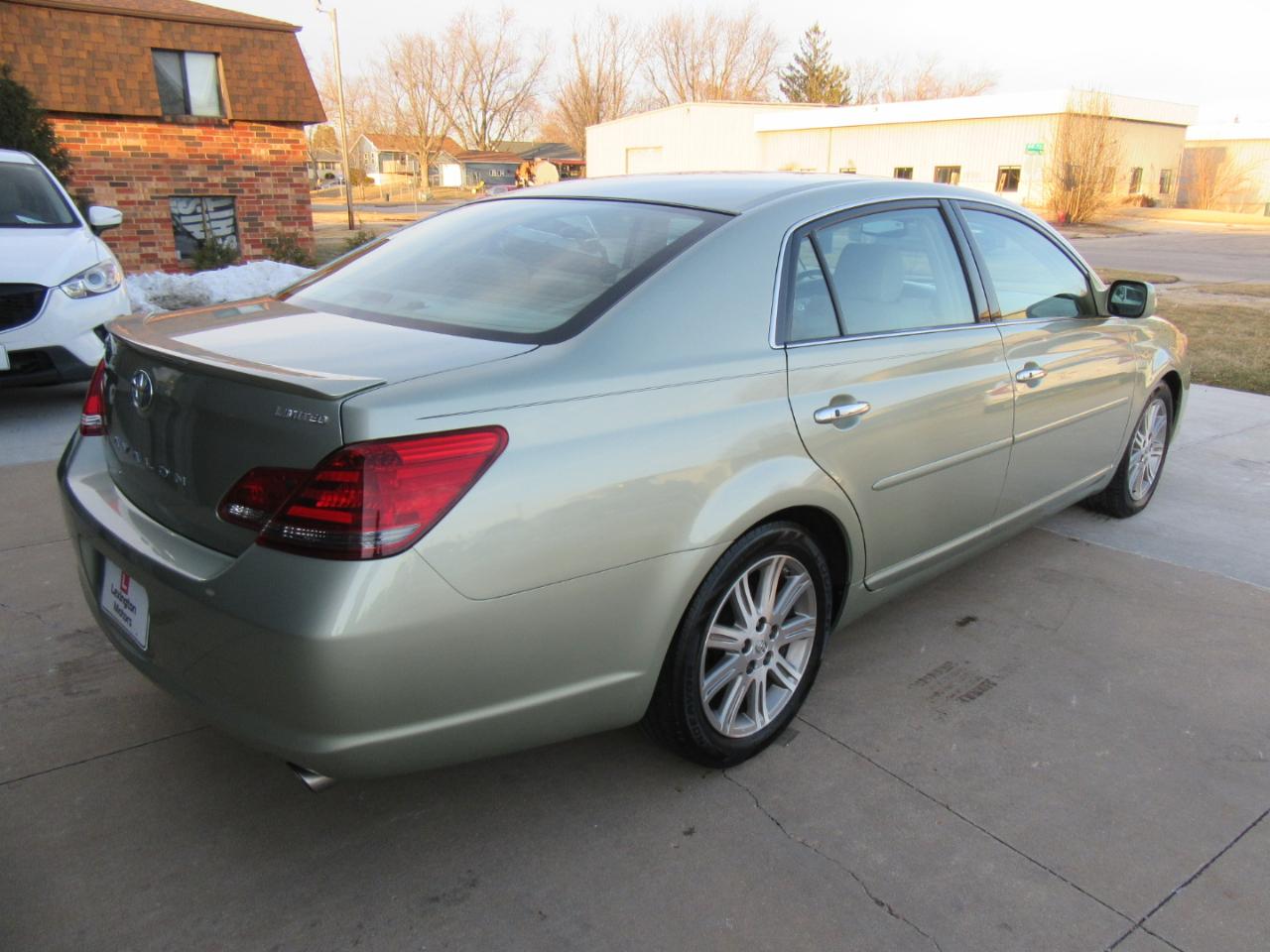 Toyota Avalon Limited 2008