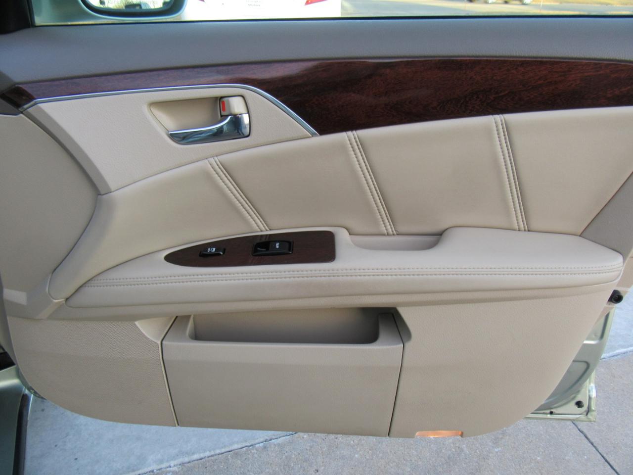 Toyota Avalon Limited 2008