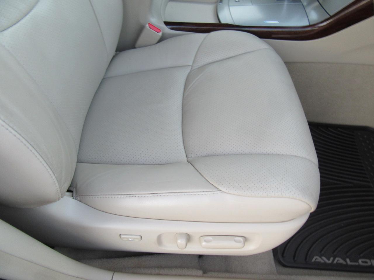 Toyota Avalon Limited 2008