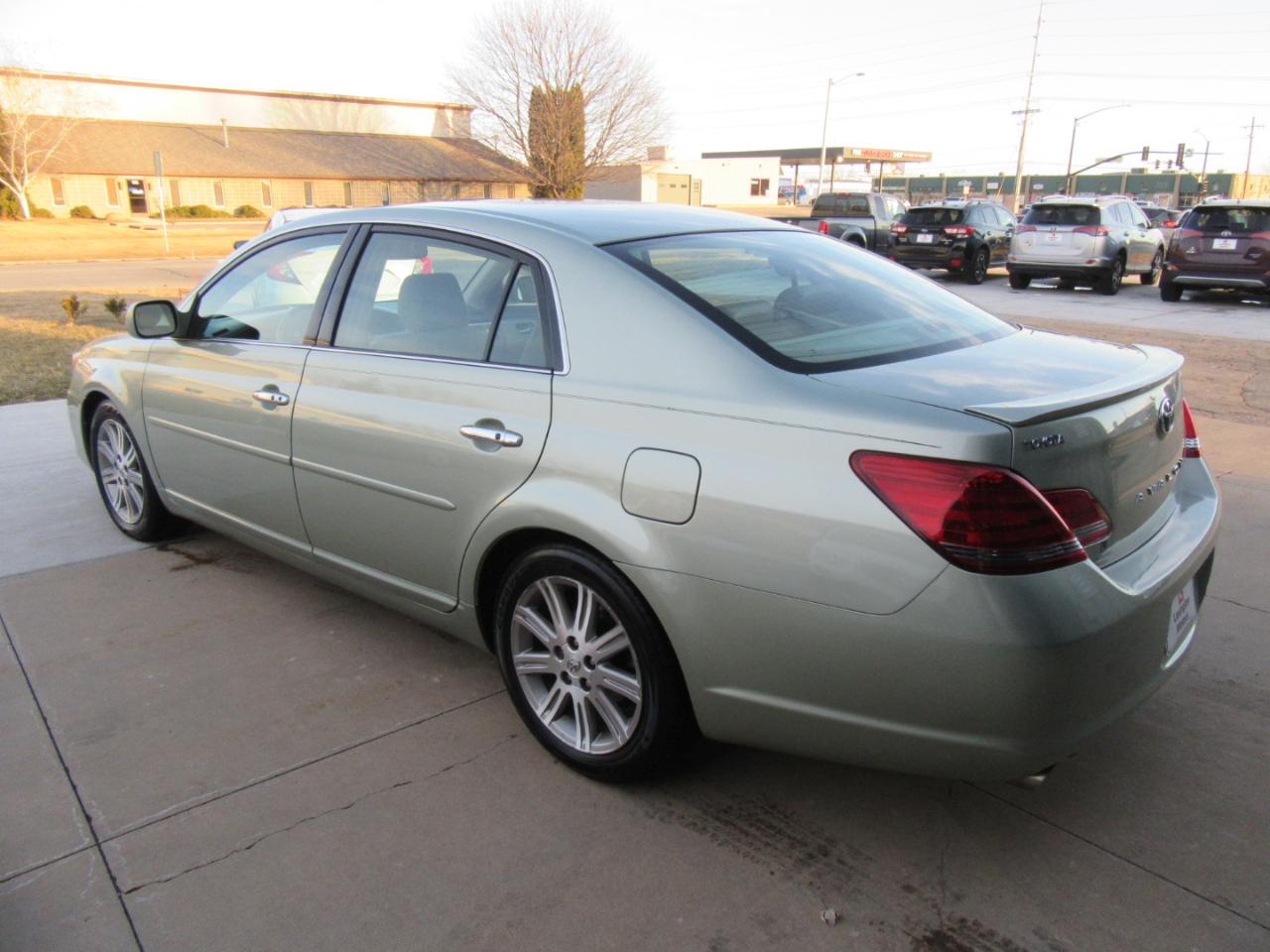 Toyota Avalon Limited 2008