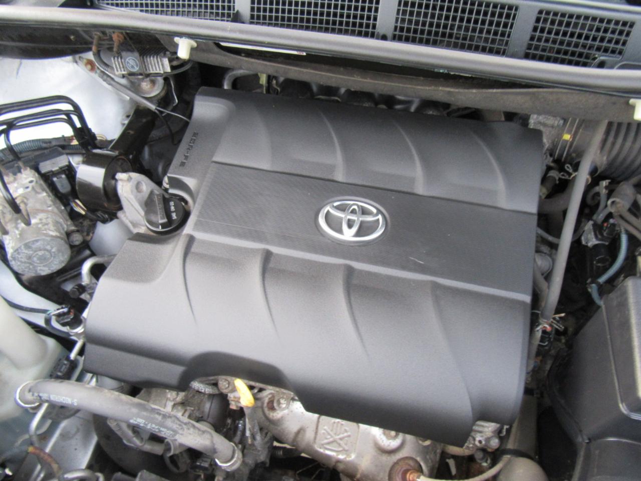 Toyota Sienna XLE FWD 8-Passenger V6 2014