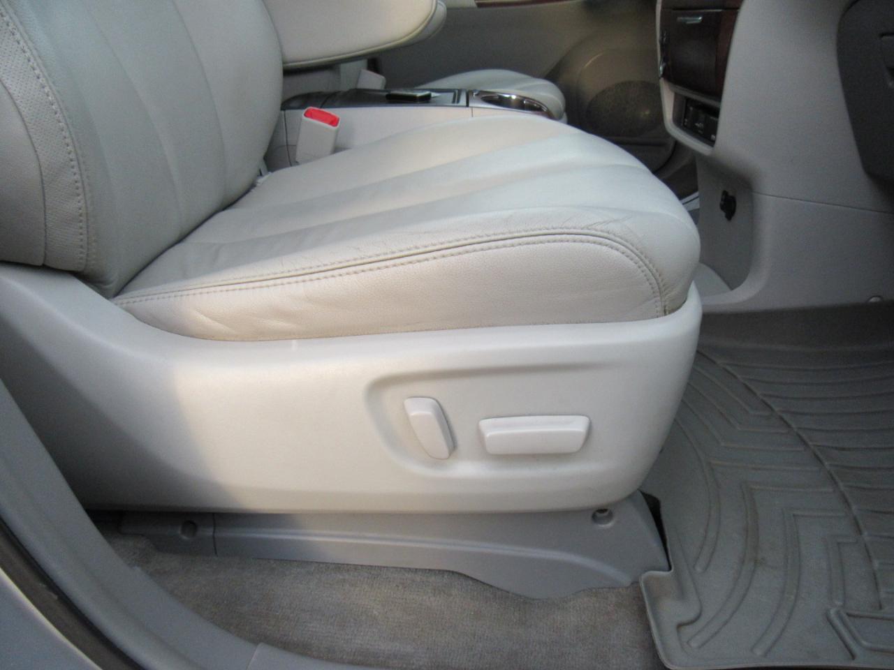 Toyota Sienna XLE FWD 8-Passenger V6 2014