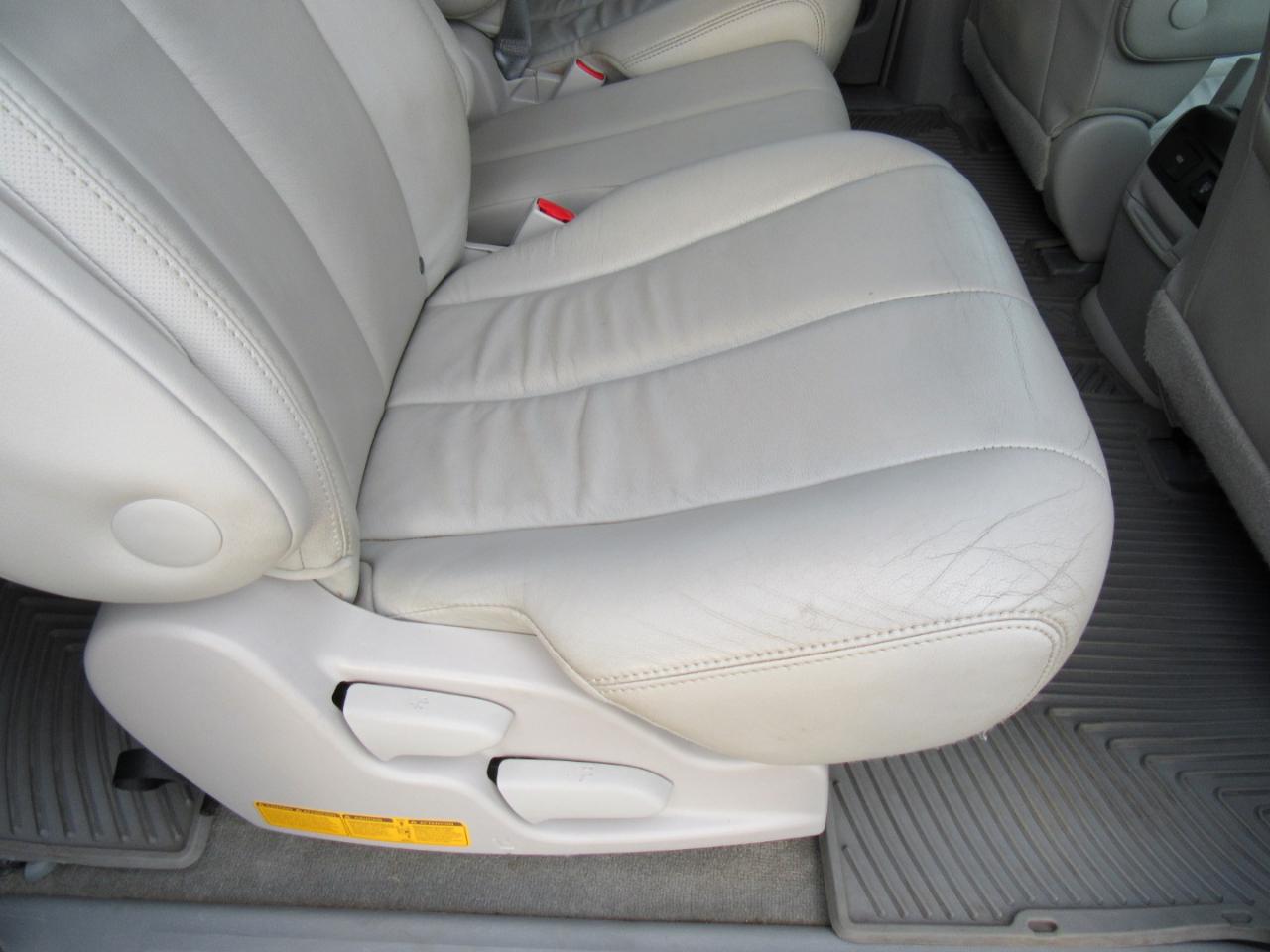 Toyota Sienna XLE FWD 8-Passenger V6 2014