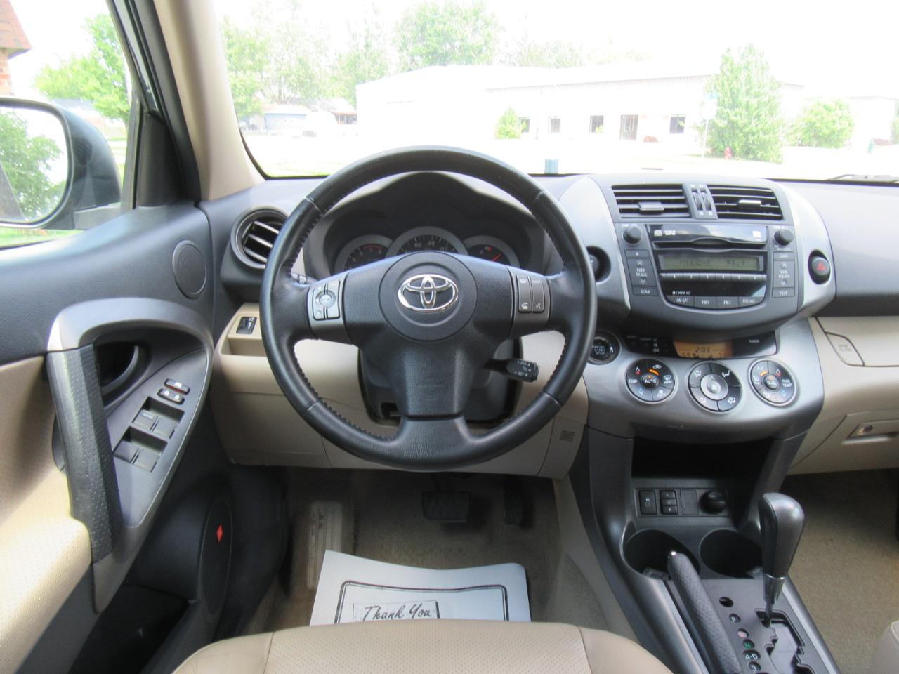 Toyota RAV4  2011