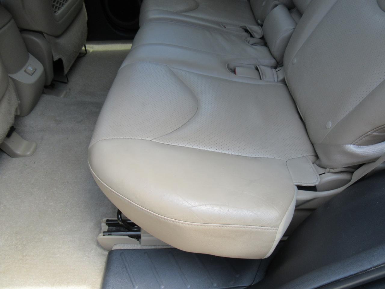 Toyota RAV4  2011