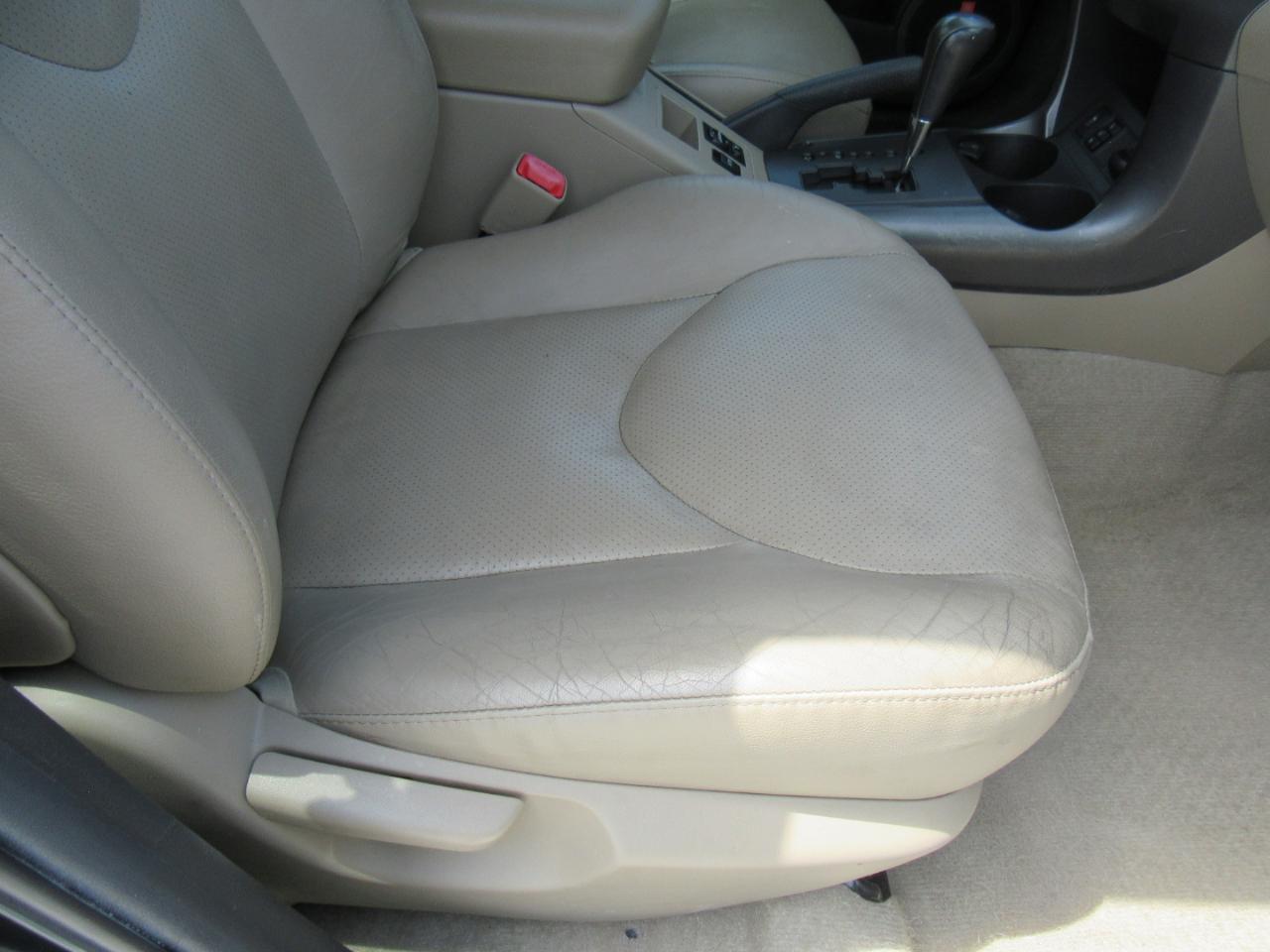 Toyota RAV4  2011