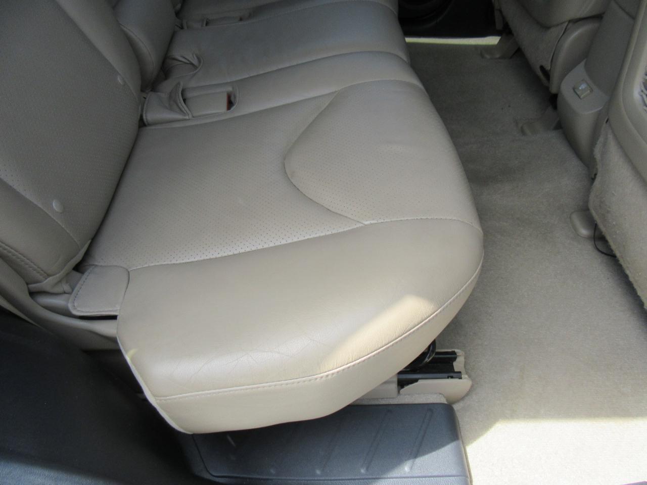 Toyota RAV4  2011