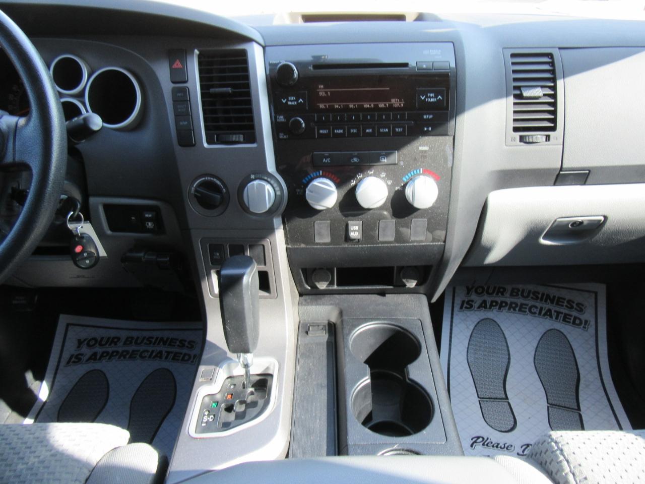 Toyota Tundra Tundra-Grade 5.7L Double Cab 4WD 2012