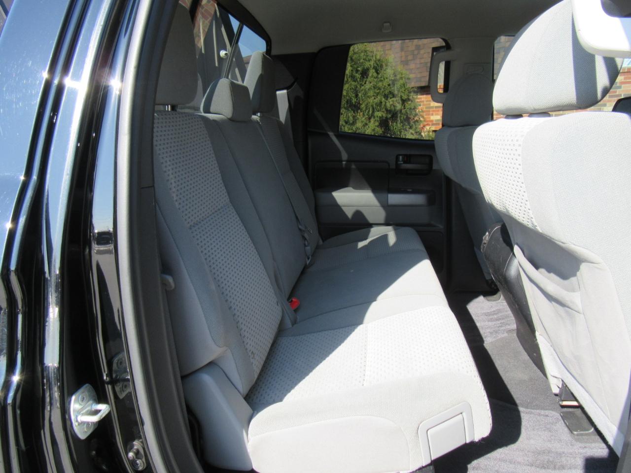 Toyota Tundra Tundra-Grade 5.7L Double Cab 4WD 2012