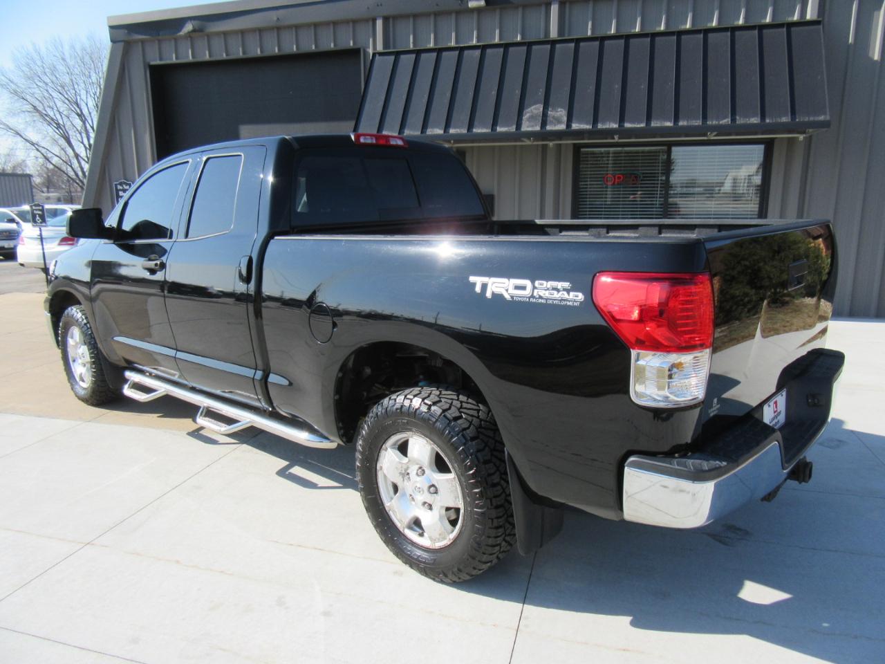 Toyota Tundra Tundra-Grade 5.7L Double Cab 4WD 2012