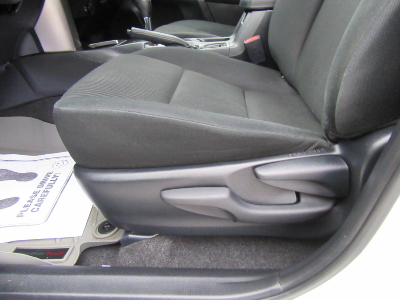 Toyota RAV4 LE FWD 2017