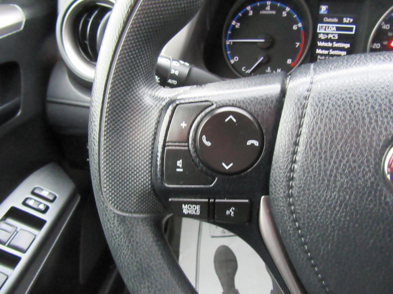 Toyota RAV4 LE FWD 2017