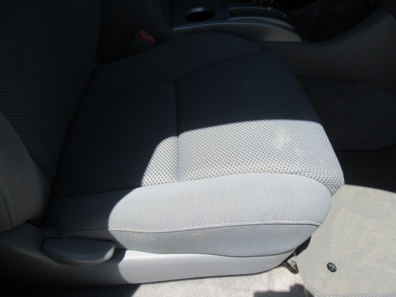 Toyota Tacoma Double Cab Long Bed V6 Auto 4WD 2011