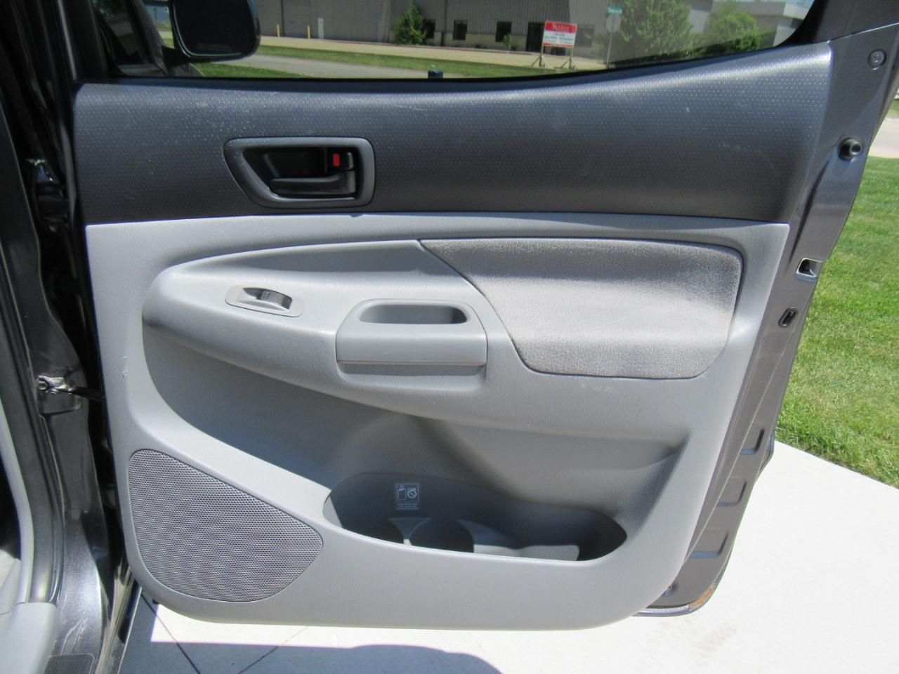 Toyota Tacoma Double Cab Long Bed V6 Auto 4WD 2011