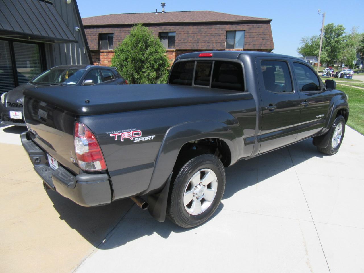 Toyota Tacoma Double Cab Long Bed V6 Auto 4WD 2011