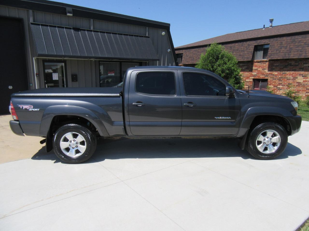 Toyota Tacoma Double Cab Long Bed V6 Auto 4WD 2011