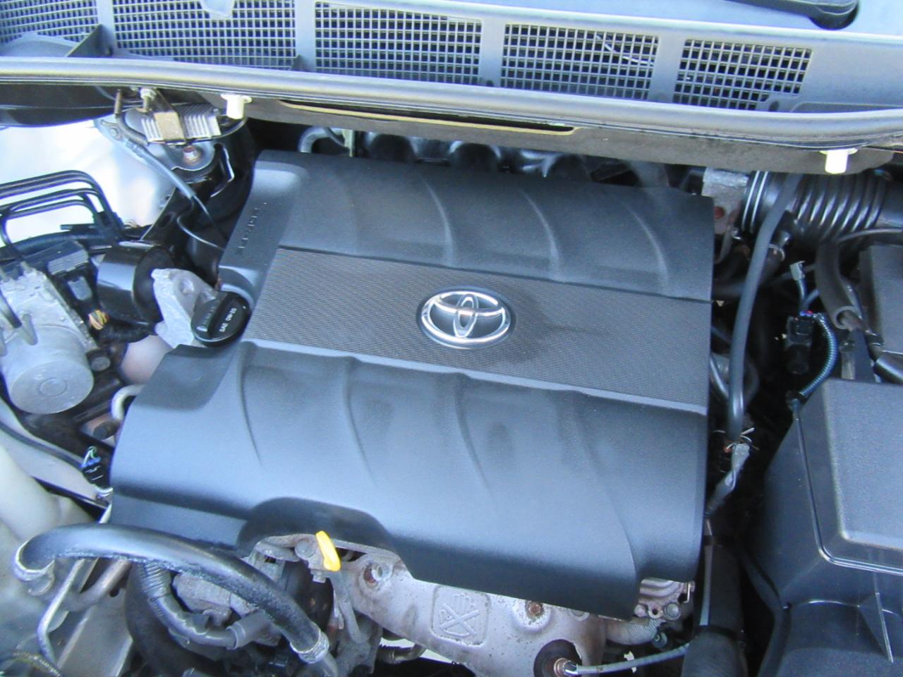 Toyota Sienna Limited 7-Passenger 2012