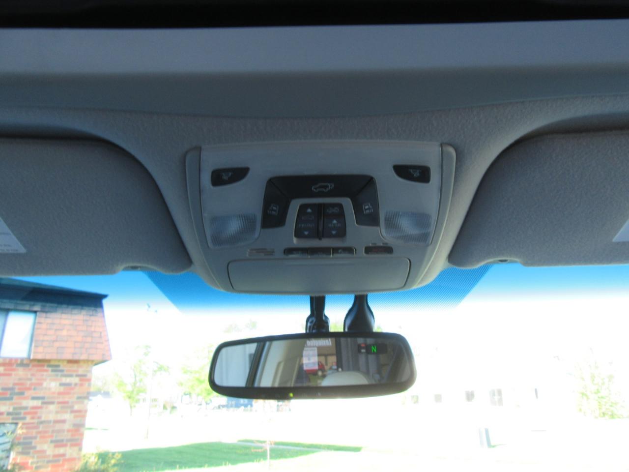 Toyota Sienna Limited 7-Passenger 2012